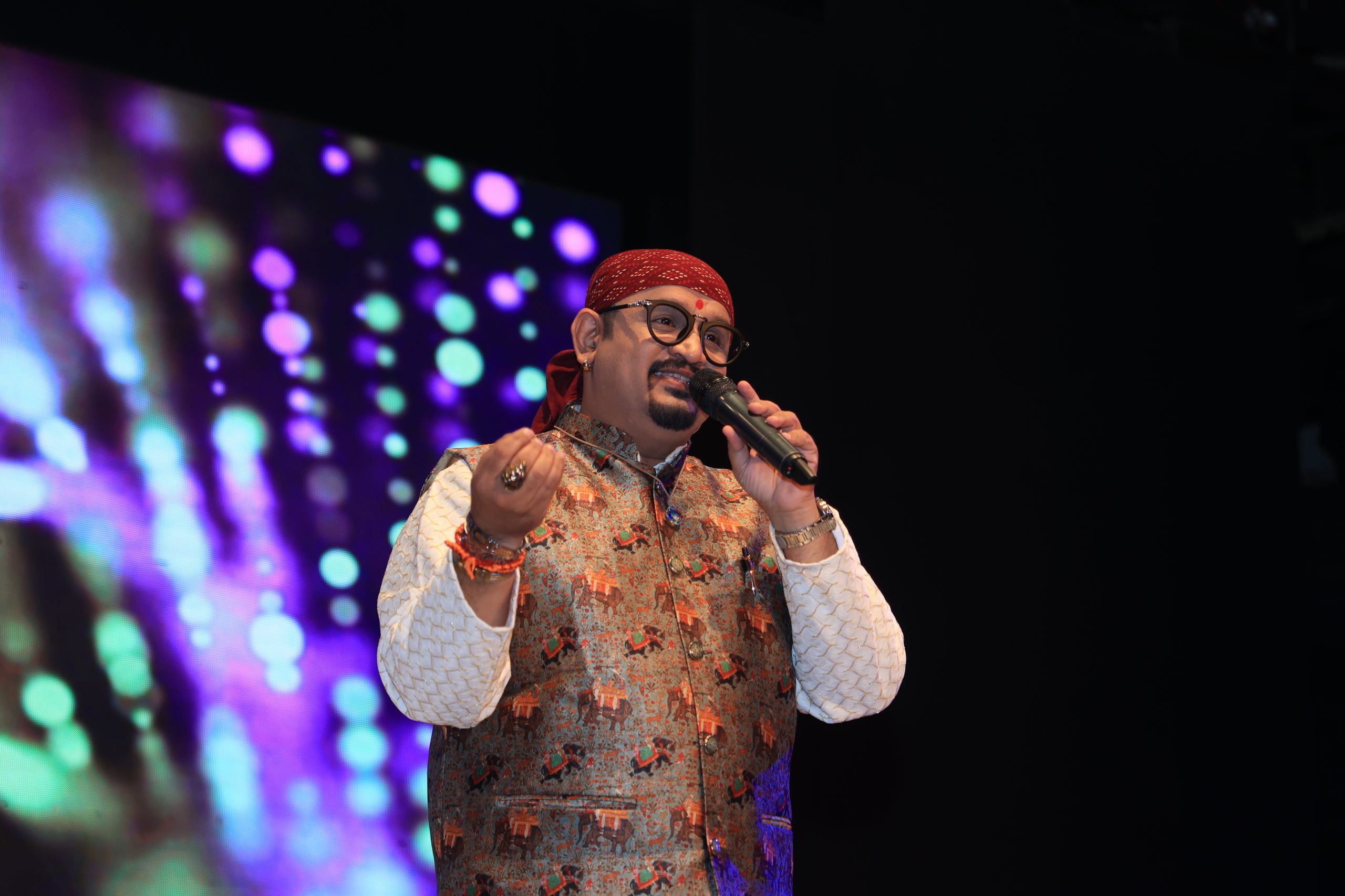 Abhijeet Ghoshal Singer Img 4